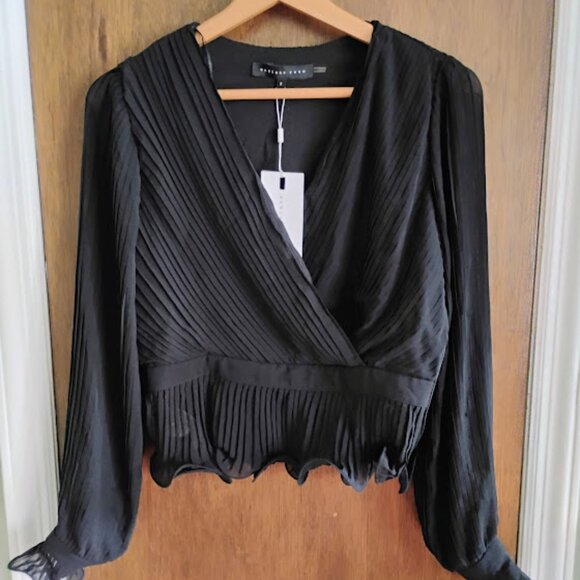 Endless Rose Black Long Sleeve Pleated Blouse - Size Small - NWT - MSRP $110 - Picture 1 of 10